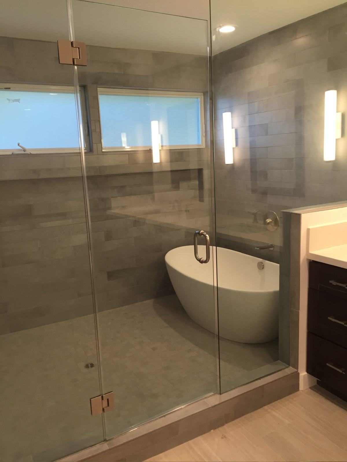 Wet room with freestanding tub